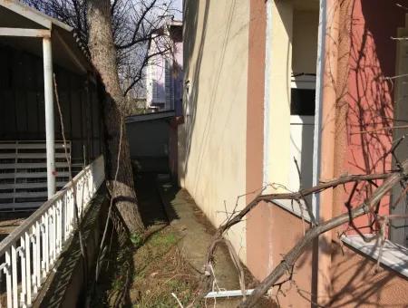 Freistehende Triplex Villa Mit Garten Zur Miete Auf Der Straße Kumbag