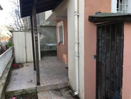 Freistehende Triplex Villa Mit Garten Zur Miete Auf Der Straße Kumbag