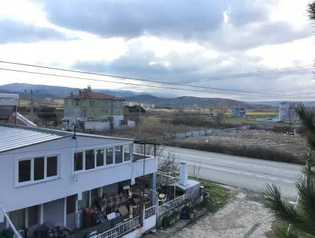 Freistehende Triplex Villa Mit Garten Zur Miete Auf Der Straße Kumbag