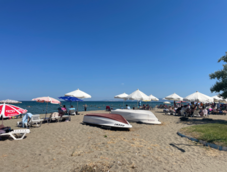 4 1 Möblierte Wohnung Zum Verkauf Mit Grossem Balkon Auf Der Meer- Und Strandseite Von Kumbag