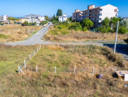 270 M2 Grundstück Mit Einzeltitelurkunde Zum Verkauf Mit Eckgrundstück In Kumbağ