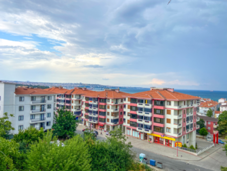 Altinova Mah. Site İçerisinde Deniz Manzarali Satilik 2+1 Daire