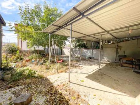 2 1 Freistehendes Haus Mit Grossem Garten In Barbaros Nachbarschaft