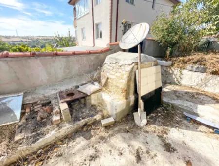 2 1 Freistehendes Haus Mit Grossem Garten In Barbaros Nachbarschaft