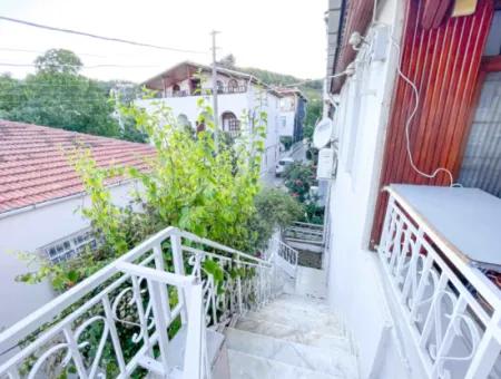 2-Stöckige Villa Mit Garten Zum Verkauf In Der Nähe Der Marktstrasse In Kumbag