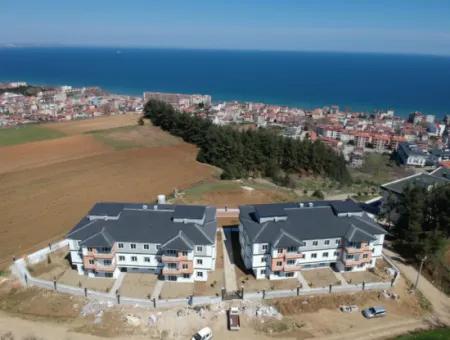 2 1-Sale Letztes Ferienhaus Mit Stadt- Und Meerblick In Kumbağ