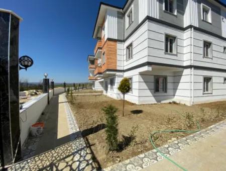 2 1-Sale Letztes Ferienhaus Mit Stadt- Und Meerblick In Kumbağ