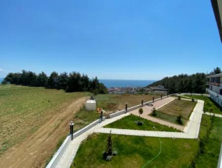 2 1-Sale Letztes Ferienhaus Mit Stadt- Und Meerblick In Kumbağ