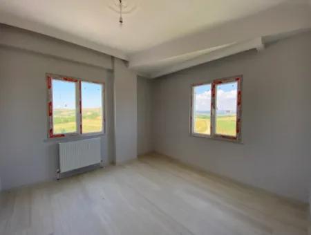 2 1-Sale Letztes Ferienhaus Mit Stadt- Und Meerblick In Kumbağ