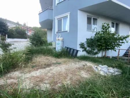 1 1 Gartenhäuschen Im Dorf Kumbağ