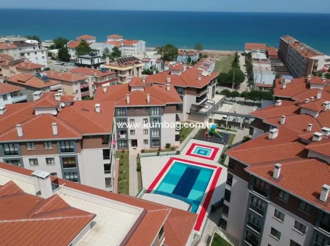 1 1 Summer House With Luxury Pool In Kumbağ Center