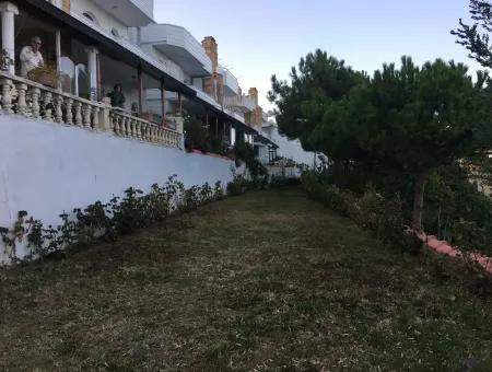 Villa For Sale With Sea Views In Barbaros Site