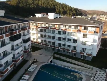 Kumbag Pool Winter And Summer Sessions Consisting Of Luxury Apartments With Natural Gas (Yd)