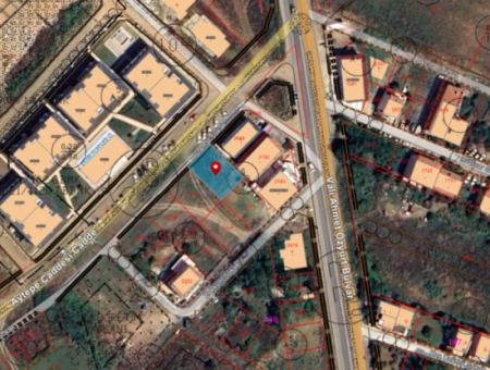 40 Mt Land For Sale On The Street Next To The Sites With Pools In Kumbağ