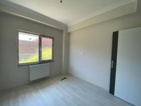 Kumbağ Havuzlu Site İçerisinde Giriş Kat Kiralik 2+1 Daire