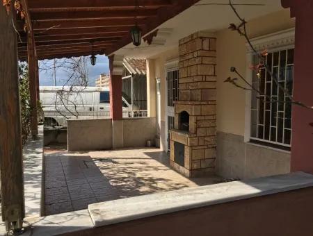 Detached Triplex Villa With A Garden For Rent On Road Kumbag