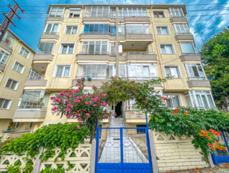 Altinova Mah. Site İçerisinde Deniz Manzarali Satilik 2+1 Daire