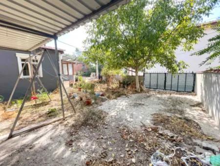 2 1 Detached House With Large Garden In Barbaros Neighborhood