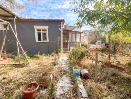 2 1 Detached House With Large Garden In Barbaros Neighborhood