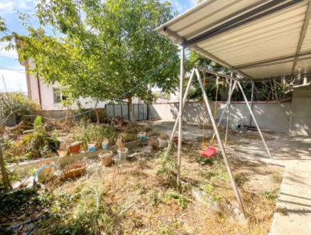 2 1 Detached House With Large Garden In Barbaros Neighborhood