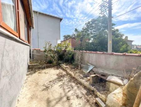 2 1 Detached House With Large Garden In Barbaros Neighborhood