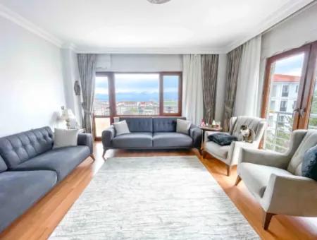 3 1 Apartment For Sale In Altinova With Sea View