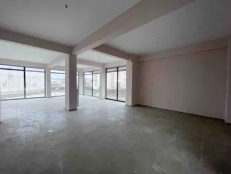 Shop For Rent In The Developing Area In Kumbağ 400 M2 Visible From The Street