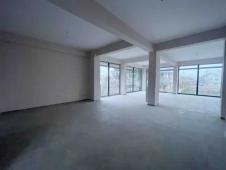 Shop For Rent In The Developing Area In Kumbağ 400 M2 Visible From The Street