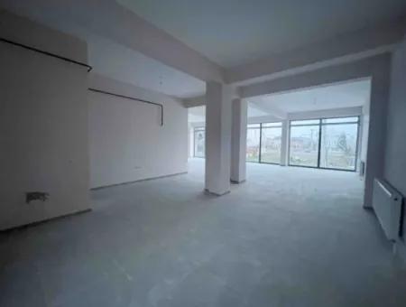 Shop For Rent In The Developing Area In Kumbağ 400 M2 Visible From The Street