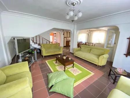 Detached Triplex Villa With Garden For Sale Proper Credits