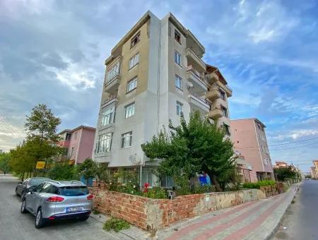 (St. U.s.) 3 1 Wide Sale Apartments On The Street In Altinova