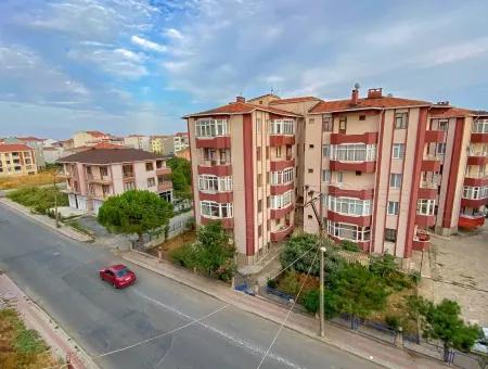 (St. U.s.) 3 1 Wide Sale Apartments On The Street In Altinova