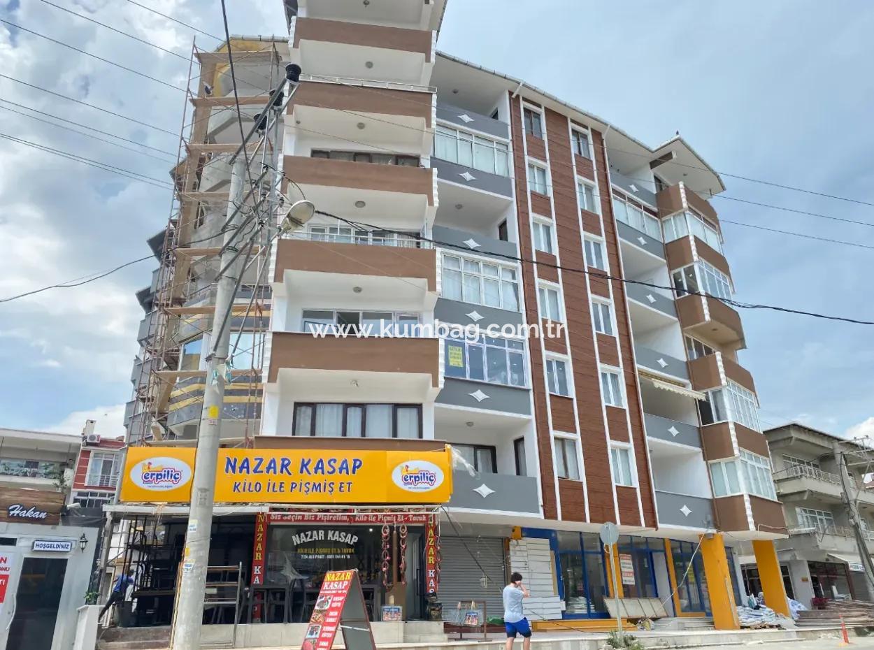 Kumbağ Merkez Cadde Üzerinde İçi Yeni Yapılı 2+1 Kiralık Daire