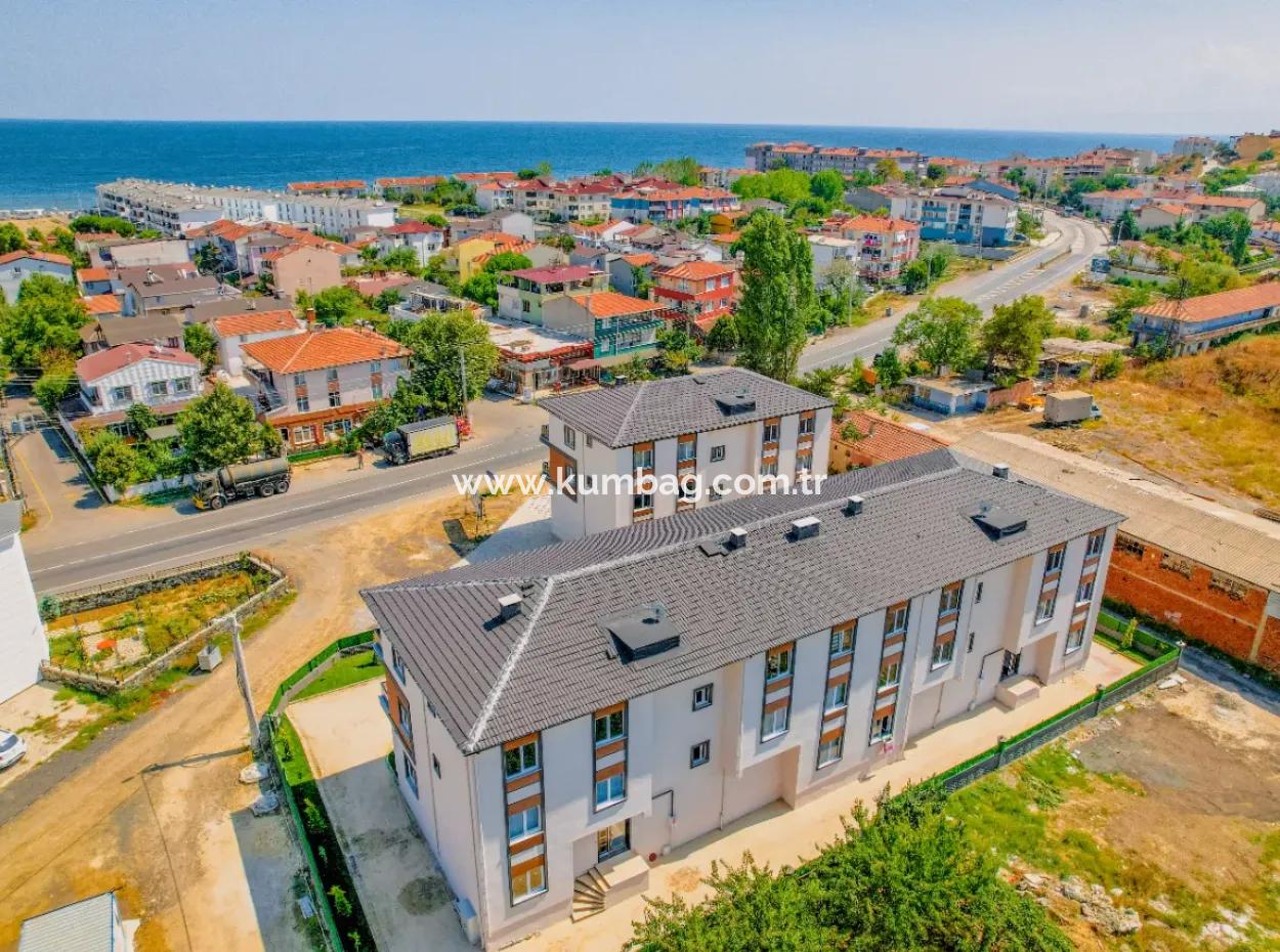 Kumbağ Ana Cadde Mevkiinde Yaz-Kış Kiralık 1+1