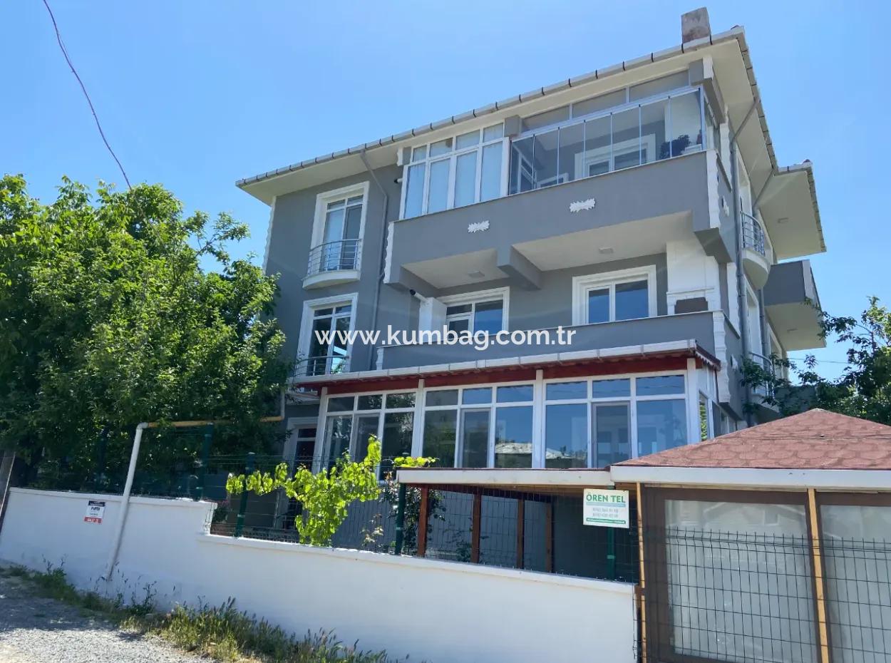 Kumbağ Ana Caddeye Yakın Konumda Aileye Kiralık 2+1 Daire