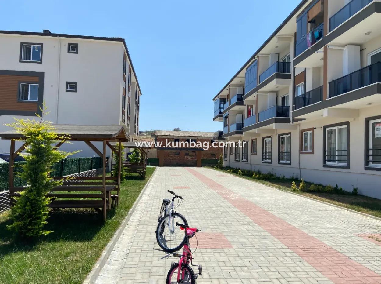 Tekirdağ Kumbağ'da Ana Cadde Üzeri Yeni Binada Kiralık 2+1 Daire