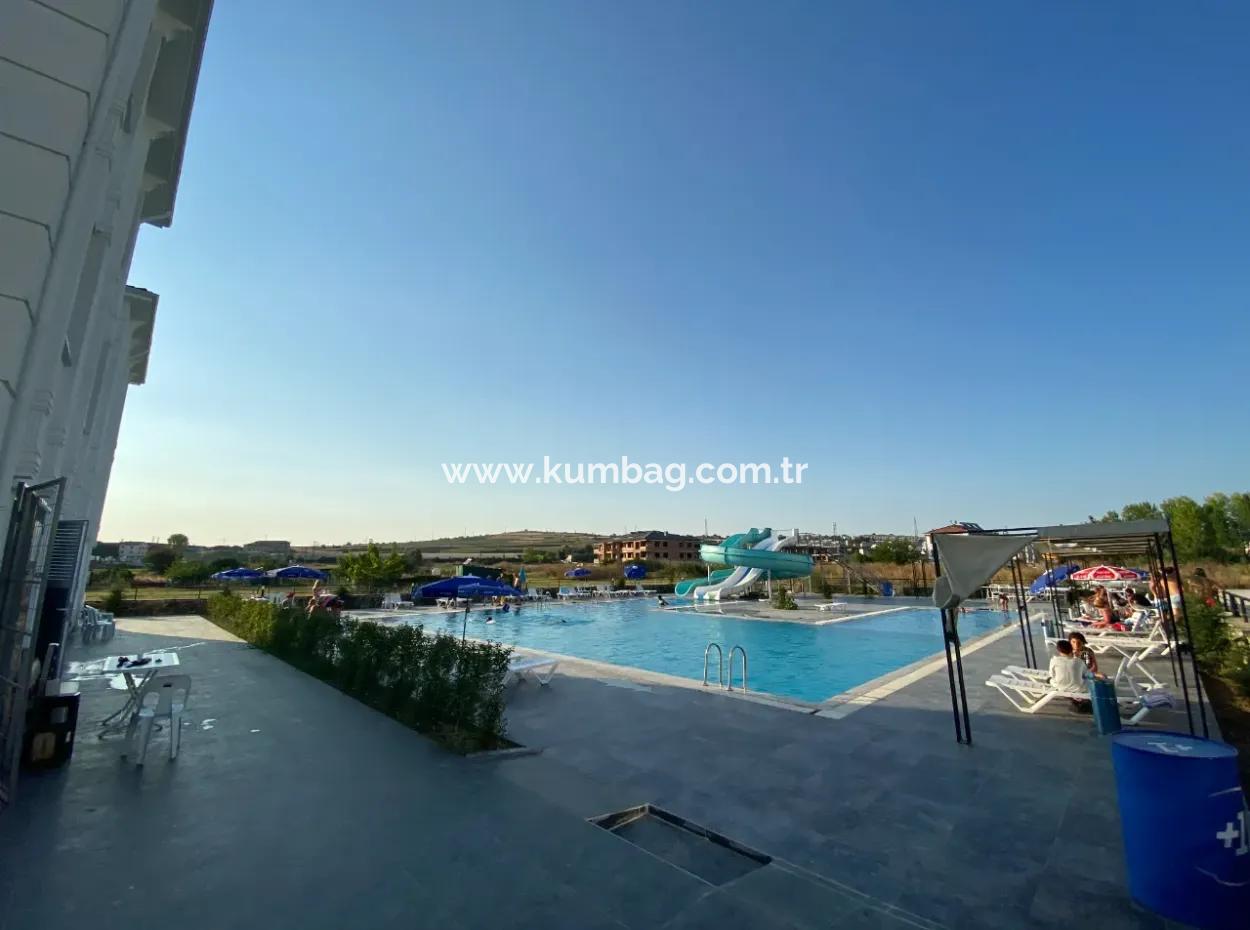 Kumbağ Havuzlu Aquaparklı Sitede Sezonluk Kiralık 2+1