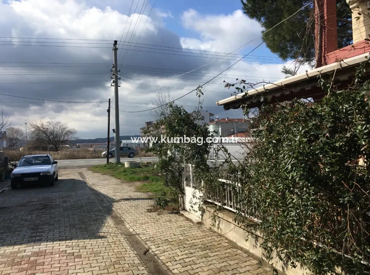 Kumbağ Cadde Üzerinde Kiralık Müstakil Tripleks Bahçeli Villa