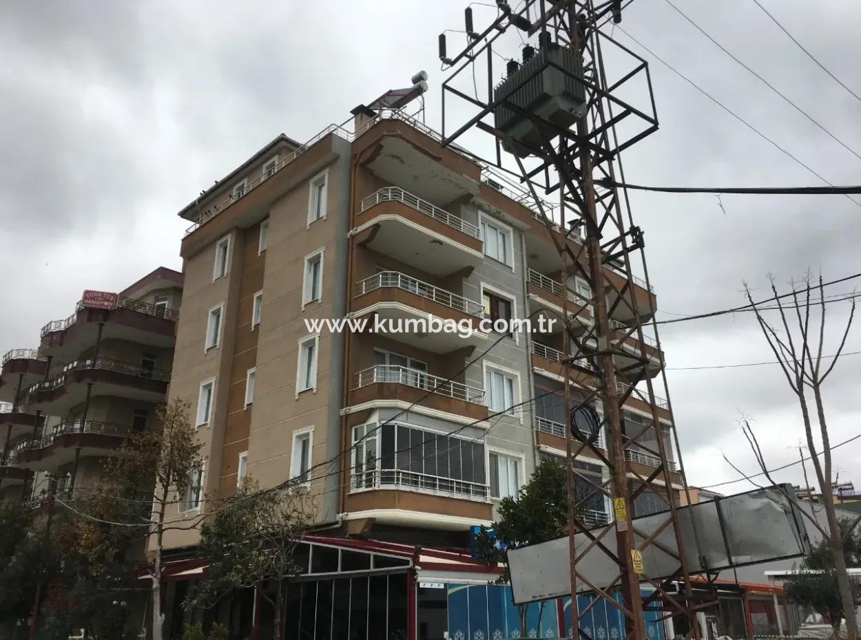 Kumbağ Merkez'de Cadde Üzerinde 2+1 Kiralık Daire