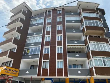 Kumbağ Merkez Cadde Üzerinde İçi Yeni Yapılı 2+1 Kiralık Daire