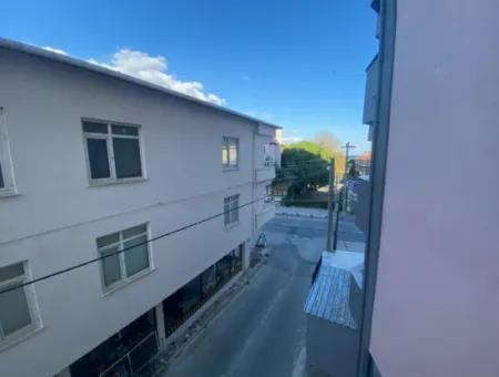 Kumbağ Merkez Cadde Üzerinde İçi Yeni Yapılı 2+1 Kiralık Daire