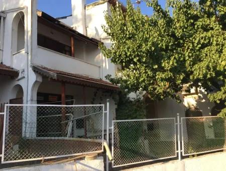 Barbaros Havuzlu Sitede Deniz Manzaralı Satılık Villa