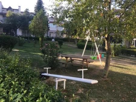 Barbaros Havuzlu Sitede Deniz Manzaralı Satılık Villa