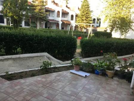 Barbaros Havuzlu Sitede Deniz Manzaralı Satılık Villa