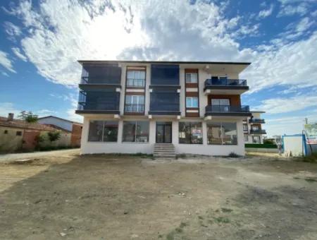 Kumbağ Ana Cadde Üzerinde Yaz-Kış Kiralık 2+1