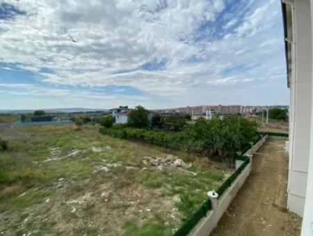 Kumbağ Ana Cadde Üzerinde Yaz-Kış Kiralık 2+1