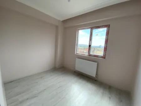 Kumbağ Ana Cadde Üzerinde Yaz-Kış Kiralık 2+1