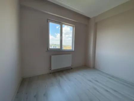 Kumbağ Ana Cadde Üzerinde Yaz-Kış Kiralık 2+1