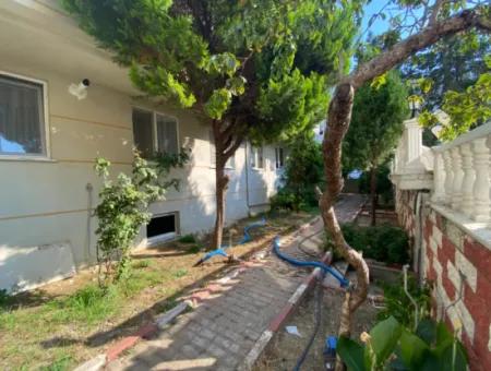 Kumbağ Merkezi Konumda Havuzlu Sitede Yaz-Kış Kiralık Eşyalı 2+1