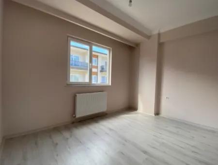 Kumbağ Ana Cadde Üzerinde Yaz-Kış Kiralık 2+1